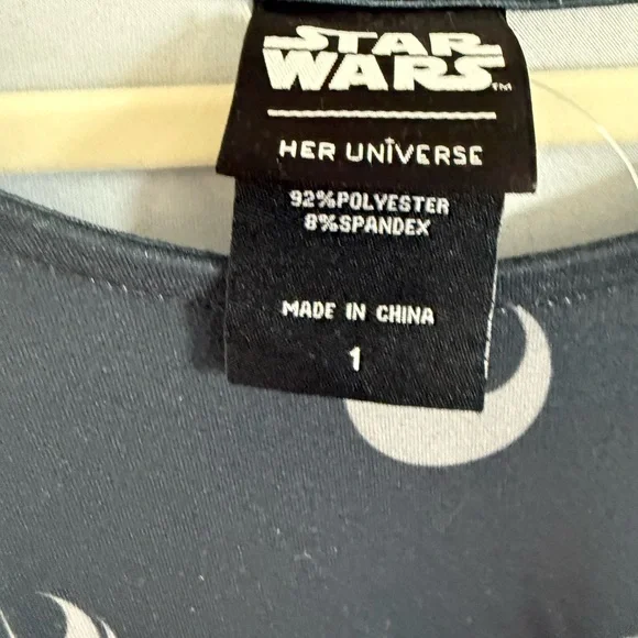Her Universe Star Wars dress - Picture 2 of 3